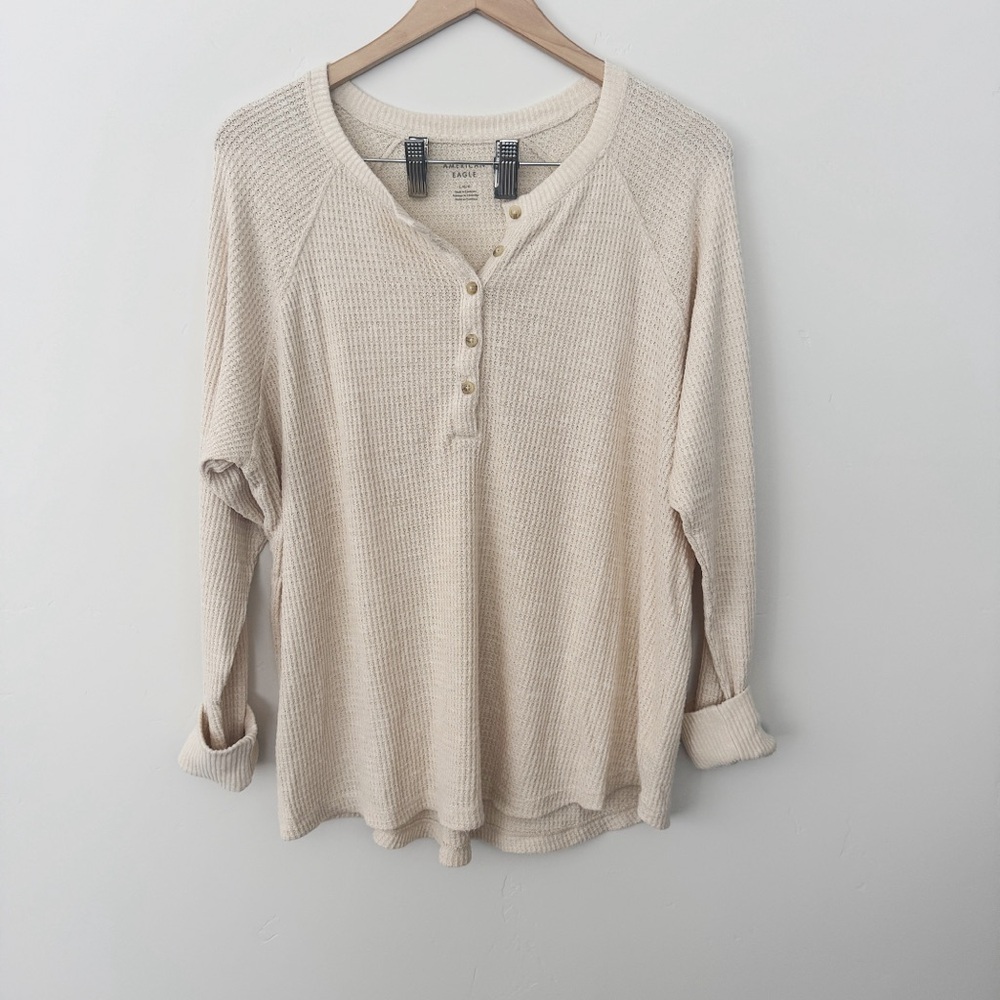 American Eagle Beige Waffle Plush Tee Large